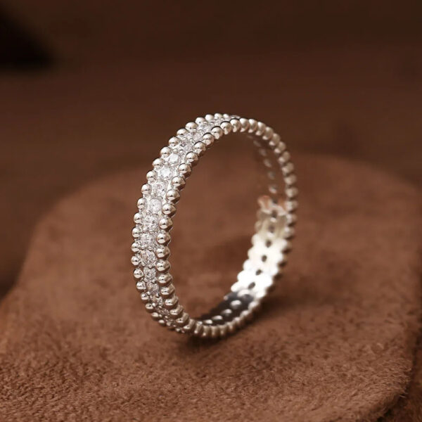 White Black Shell Flower Rings for Women - Image 5