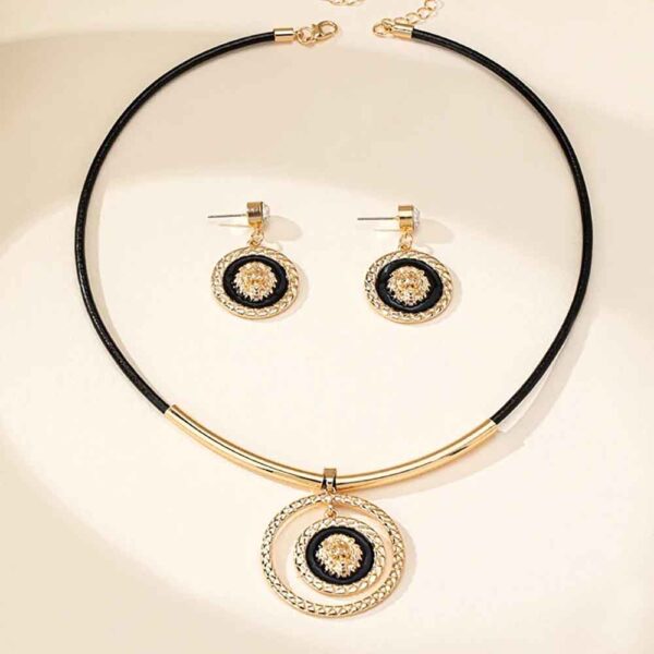 Luxury Lion Head Jewelry Set for Women - Image 2