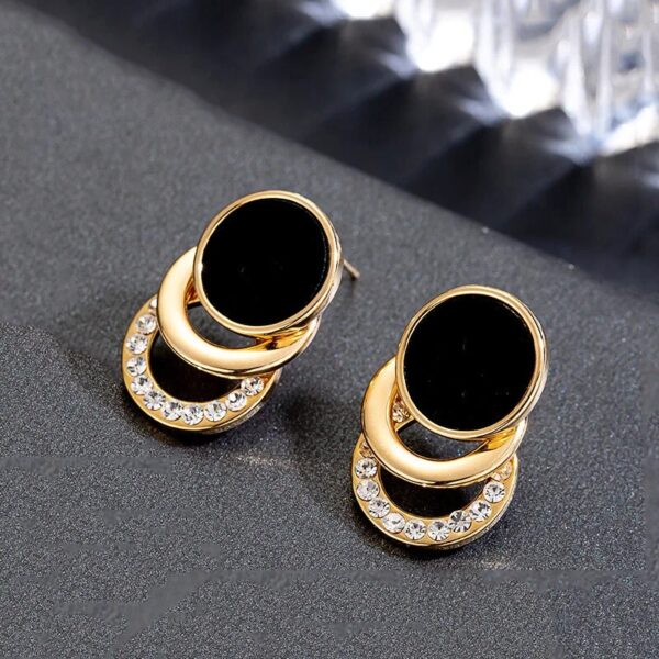 Fashion Women's Asymmetrical Earrings Hollow Out Black