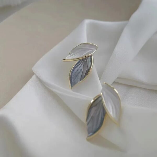 Retro Double Loop Design Drop Earrings - Image 3