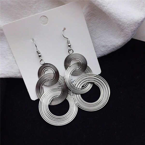 Fashion Women's Asymmetrical Earrings Hollow Out Black - Image 3